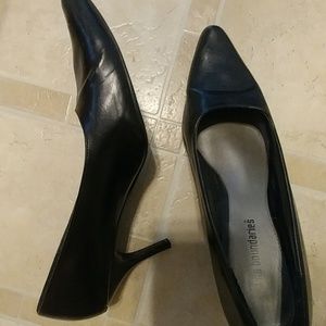 No Boundries womens size 10 Black pumps